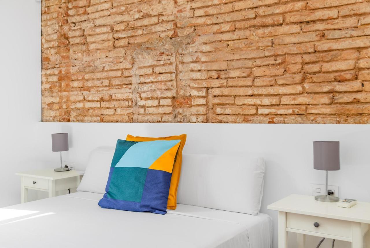 Sant Pau Ramblas Apartments Serennia Barcellona Esterno foto